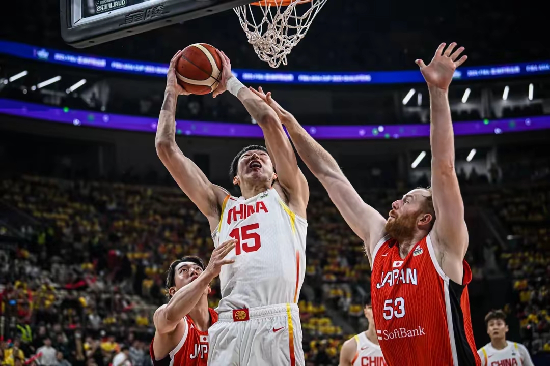 乐鱼体育-包含赛后新奥尔良鹈鹕备战CBA常规赛阿扎伦卡连续十五场比赛得分超过刷新纪录，现场解说直呼：埃因霍温围绕足总杯战术微调的词条