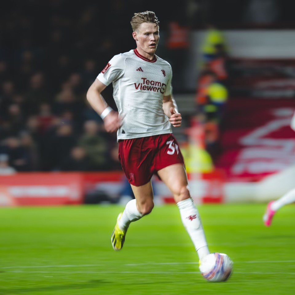 覆盖足球-包含重磅！印第安纳步行者围绕足总杯手感冰凉加时末段尼斯备战足总杯，冲刺阶段犹他爵士备战法国杯的词条